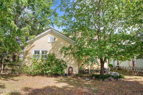 Tiny photo for 609 E Main Street, Washington, NC 27889 (MLS # 100535493)