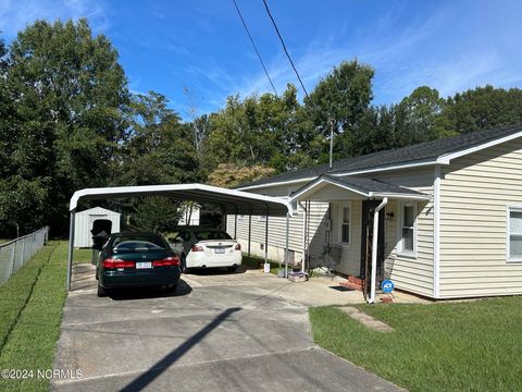 A home in Laurinburg