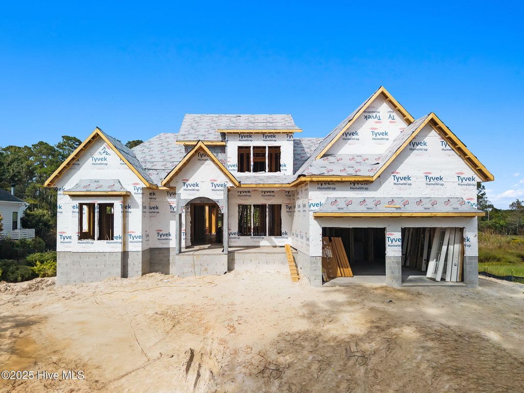 Photo of 2611 Mariners Way SE, Southport, NC 28461 (MLS # 100536610)