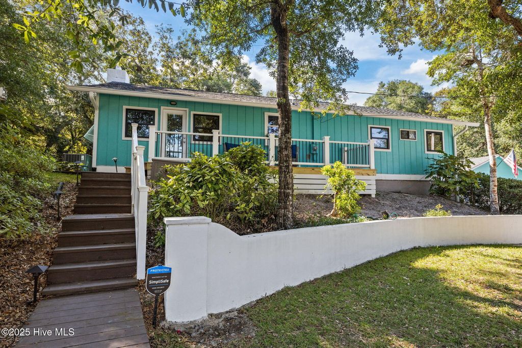 Photo of 201 Hoop Pole Creek Drive, Atlantic Beach, NC 28512 (MLS # 100533115)