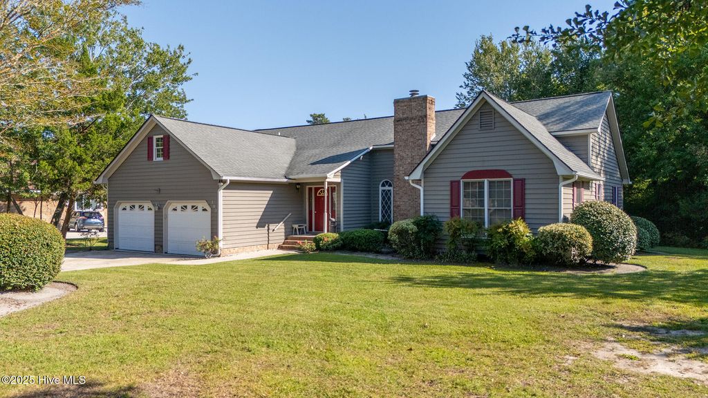 Photo of 103 Laurel Lane, Newport, NC 28570 (MLS # 100532405)