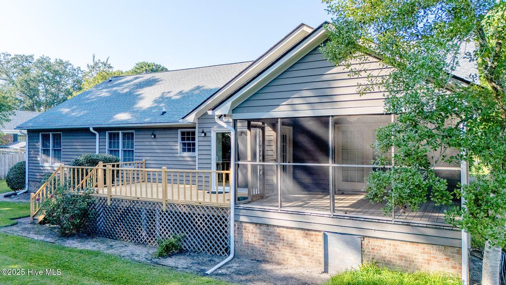 Photo of 103 Laurel Lane, Newport, NC 28570 (MLS # 100532405)