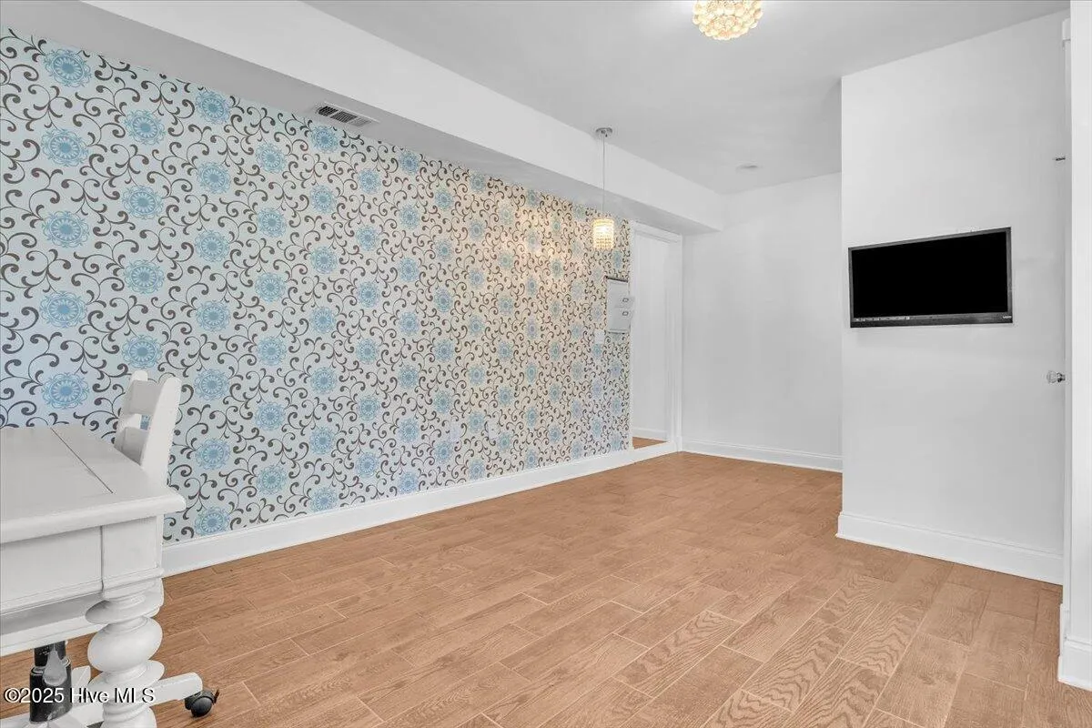 Wilmington, North Carolina 28409, United States, 3 Bedrooms Bedrooms, ,3 BathroomsBathrooms,Residential,Active,239717