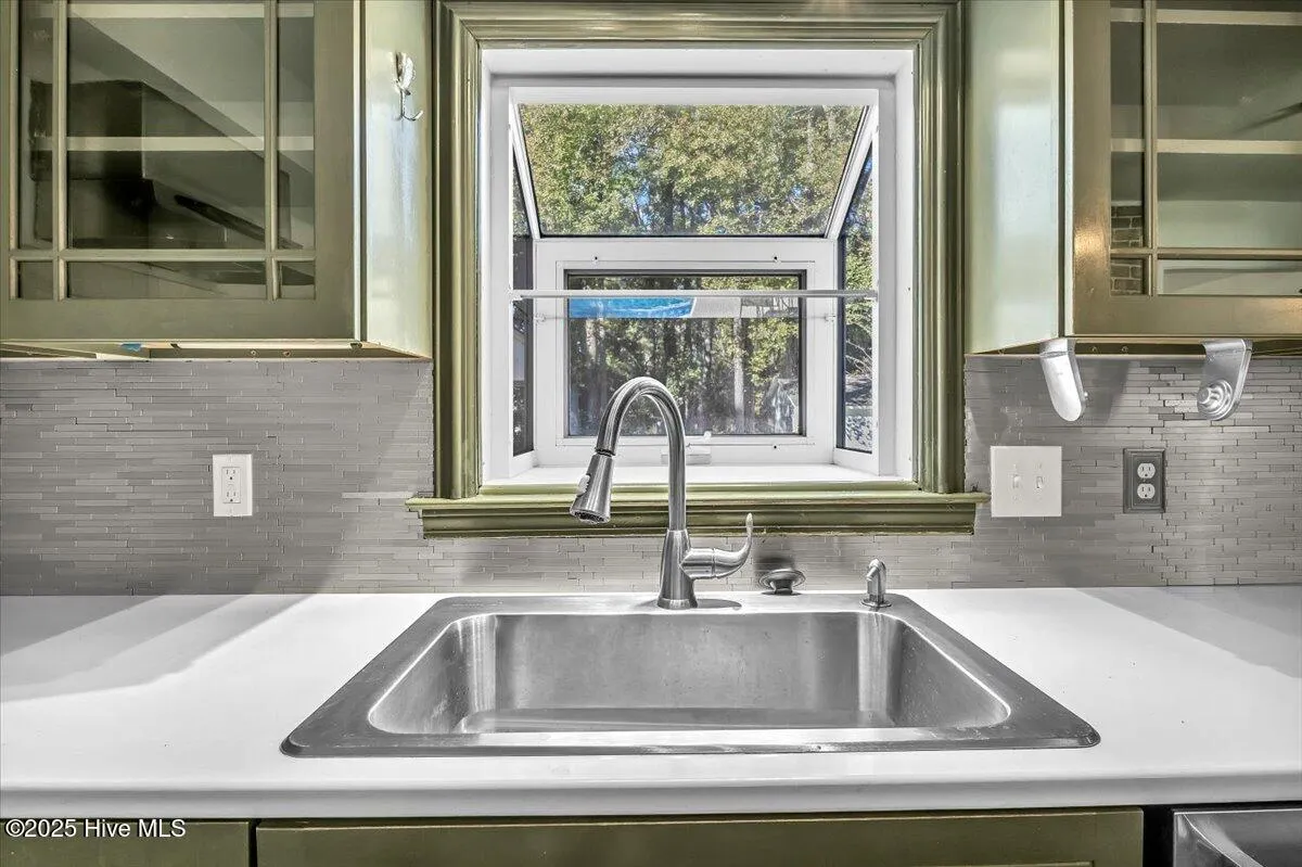 Wilmington, North Carolina 28409, United States, 3 Bedrooms Bedrooms, ,3 BathroomsBathrooms,Residential,Active,239717