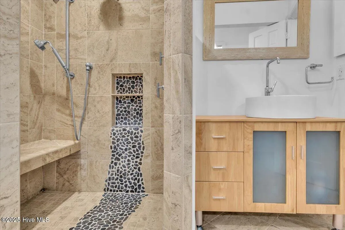 Wilmington, North Carolina 28409, United States, 3 Bedrooms Bedrooms, ,3 BathroomsBathrooms,Residential,Active,239717