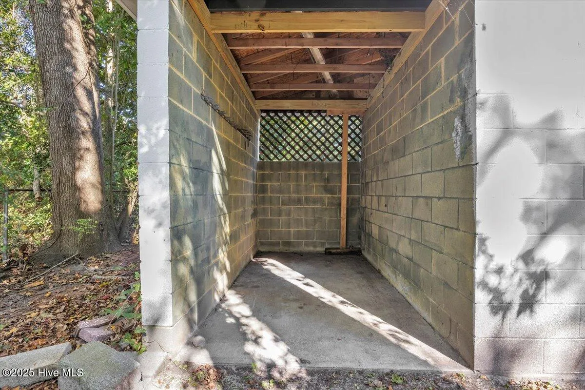 Wilmington, North Carolina 28409, United States, 3 Bedrooms Bedrooms, ,3 BathroomsBathrooms,Residential,Active,239717