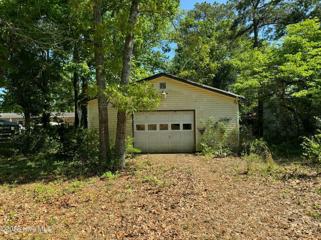 Photo of 2213 Forest Drive SW, Supply, NC 28462 (MLS # 100509358)