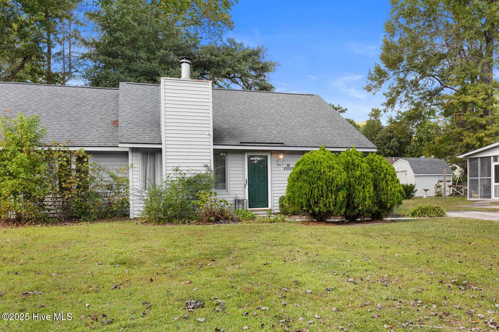Photo of 1505 Princeton Lane #B, New Bern, NC 28562 (MLS # 100534736)