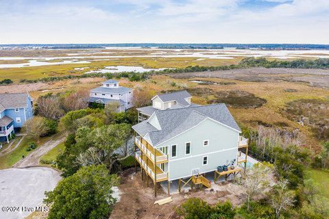 A home in North Topsail Beach