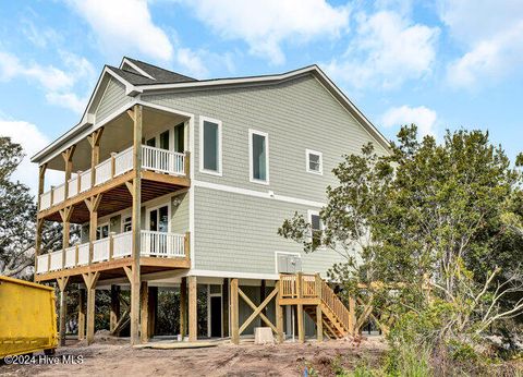 A home in North Topsail Beach