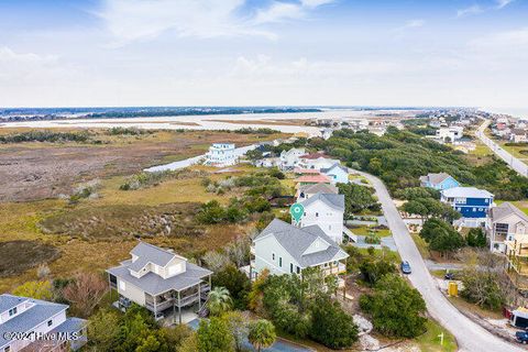 A home in North Topsail Beach