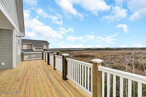 A home in North Topsail Beach