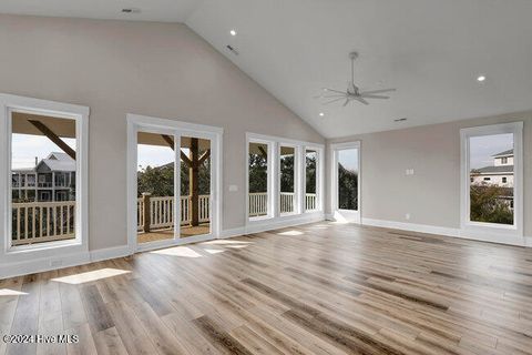 A home in North Topsail Beach