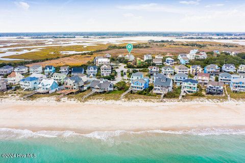 A home in North Topsail Beach