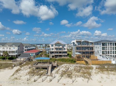 A home in North Topsail Beach