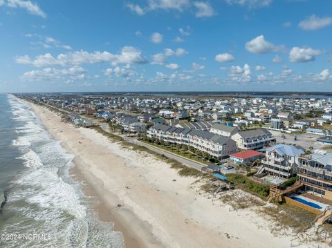 A home in North Topsail Beach