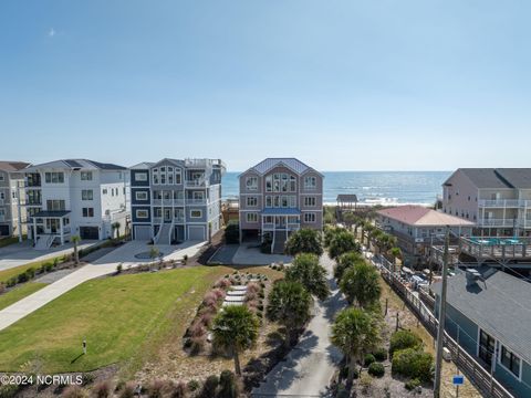 A home in North Topsail Beach