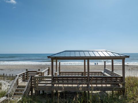 A home in North Topsail Beach