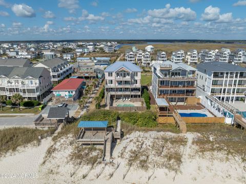 A home in North Topsail Beach