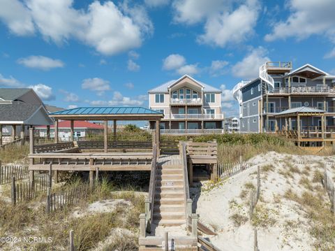 A home in North Topsail Beach