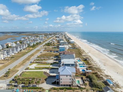 A home in North Topsail Beach