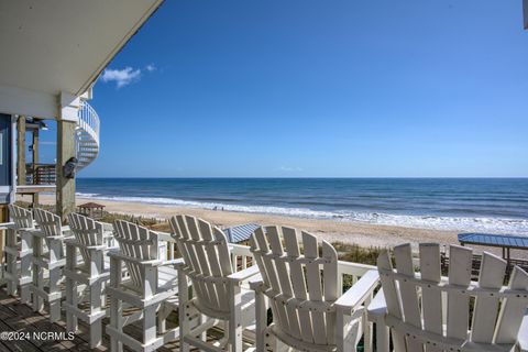 A home in North Topsail Beach