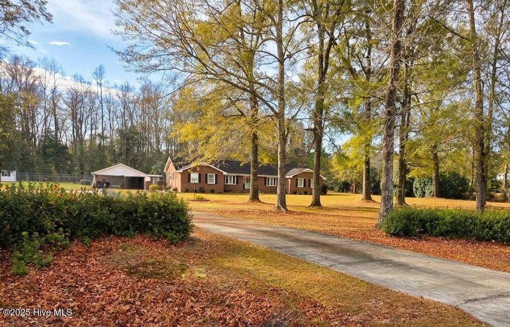 Photo of 184 Timber Cove Drive, Whiteville, NC 28472 (MLS # 100544114)