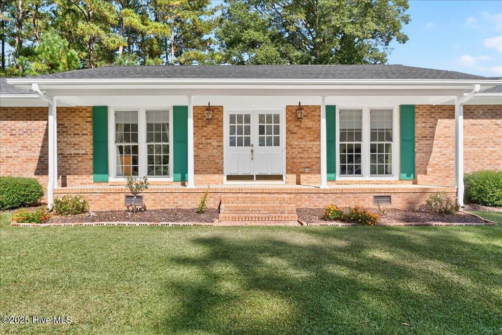 Photo of 293 White Pine Road, Lake Waccamaw, NC 28450 (MLS # 100533045)