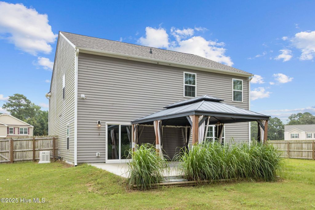 Photo of 104 Hollie Field Lane, Vanceboro, NC 28586 (MLS # 100524262)