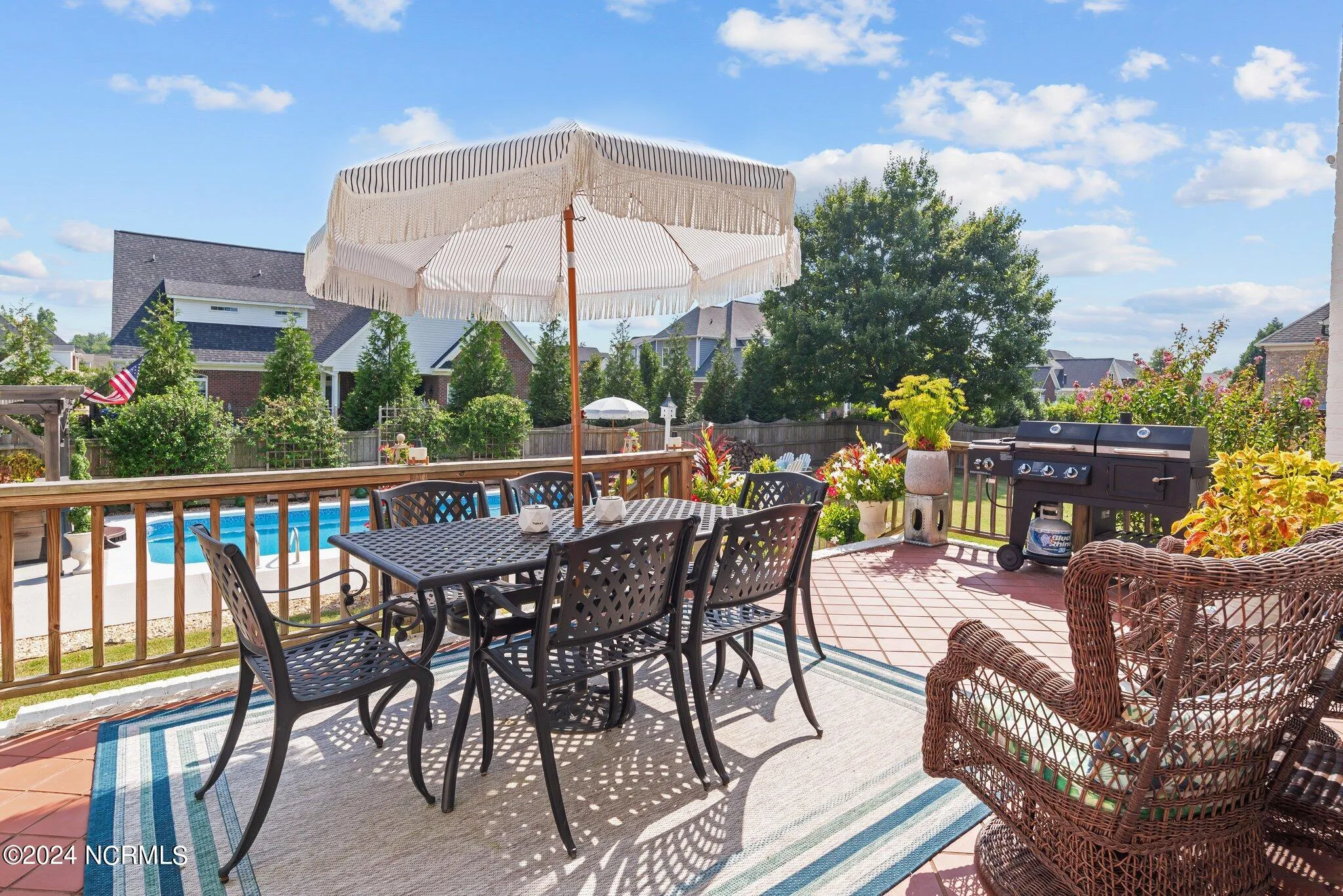 Greenville, North Carolina 27858, United States, 5 Bedrooms Bedrooms, ,5 BathroomsBathrooms,Residential,Pending,79812