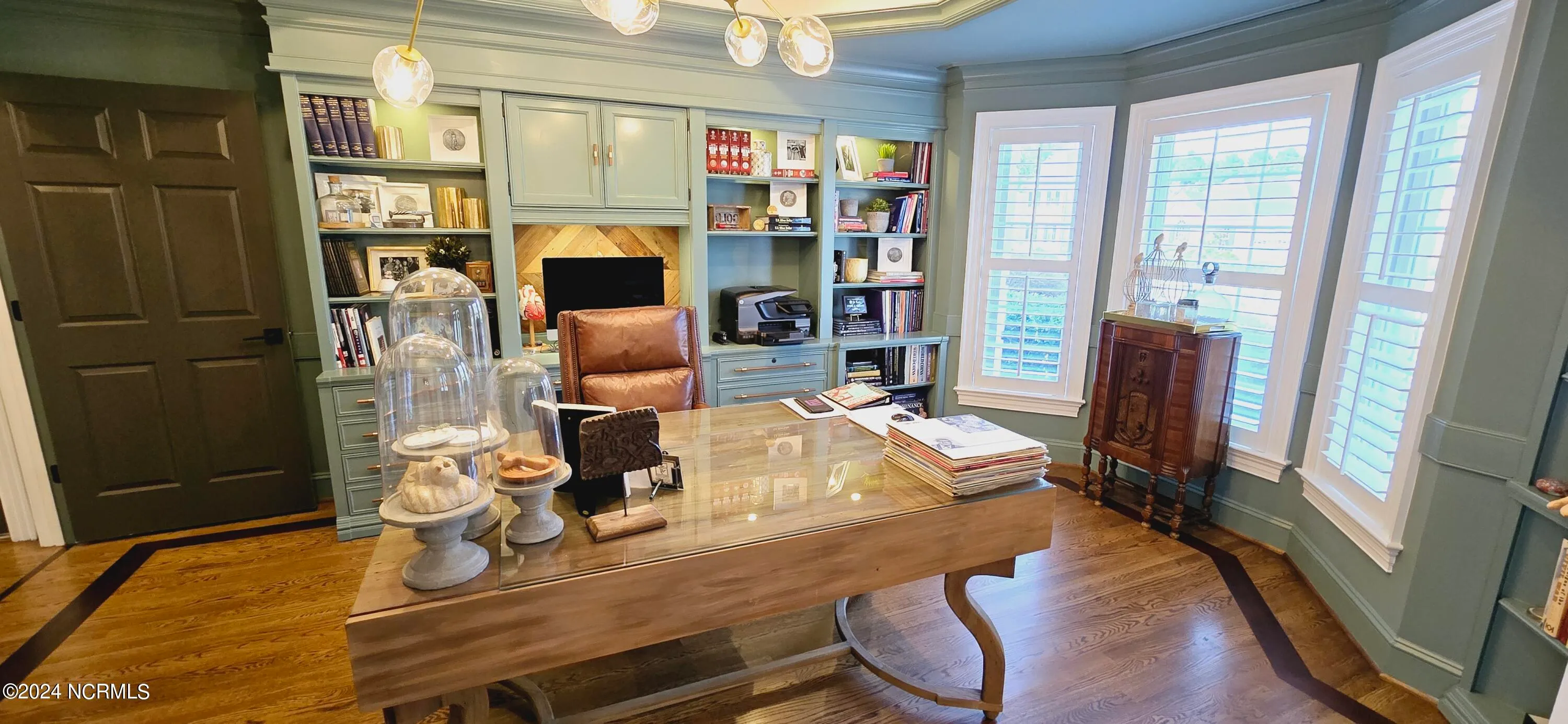 Greenville, North Carolina 27858, United States, 5 Bedrooms Bedrooms, ,5 BathroomsBathrooms,Residential,Pending,79812