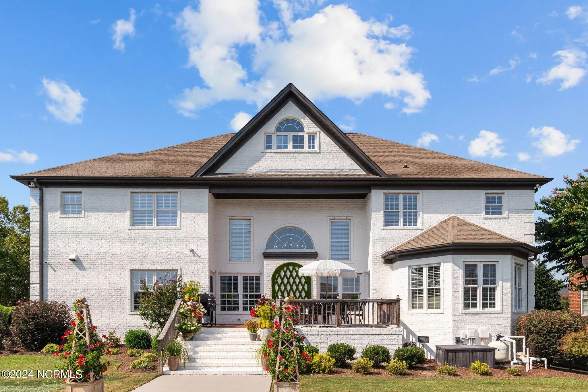 Greenville, North Carolina 27858, United States, 5 Bedrooms Bedrooms, ,5 BathroomsBathrooms,Residential,Pending,79812