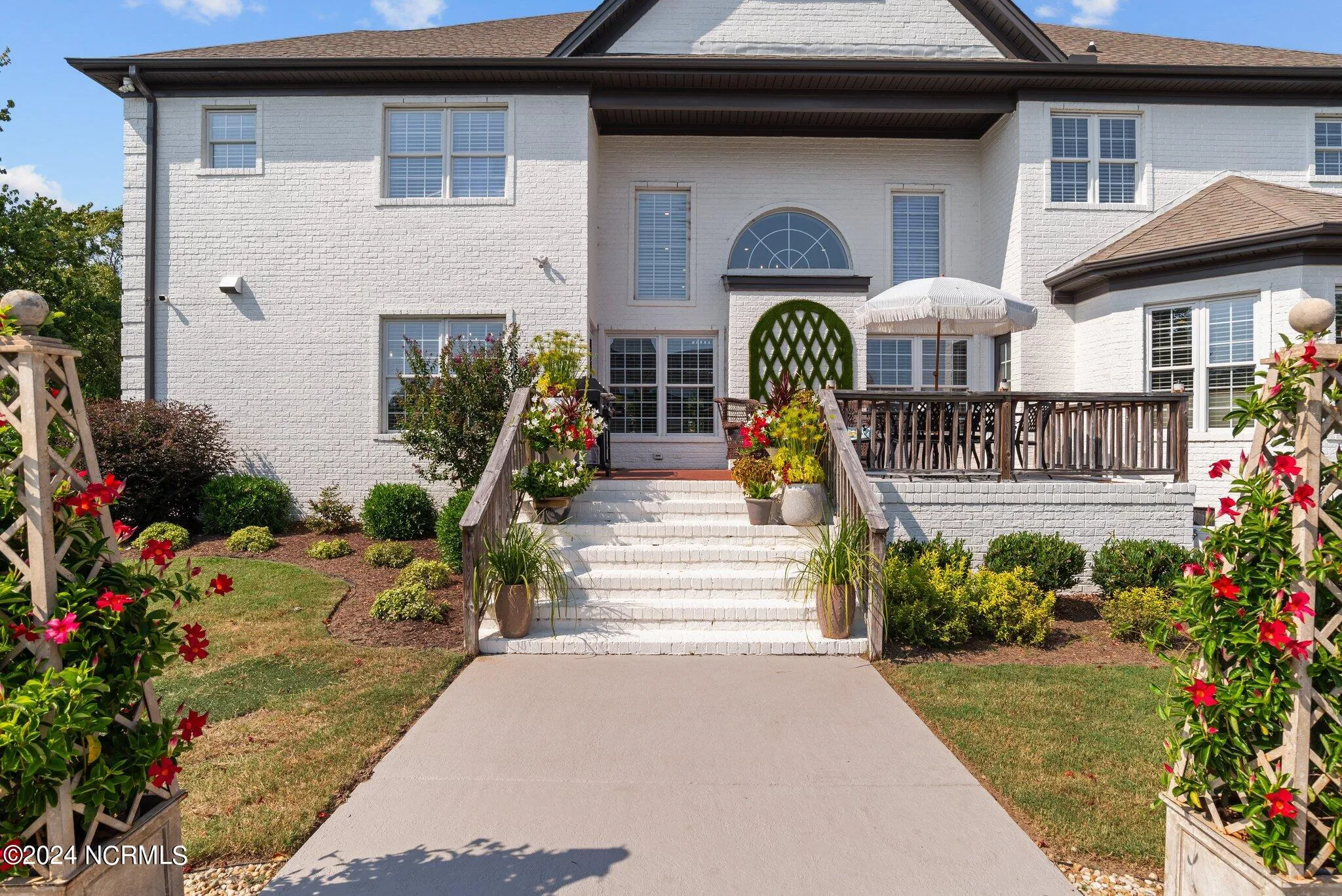 Greenville, North Carolina 27858, United States, 5 Bedrooms Bedrooms, ,5 BathroomsBathrooms,Residential,Pending,79812