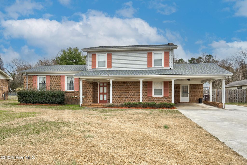 Photo of 211 Brandon Avenue, Tarboro, NC 27886 (MLS # 100490376)