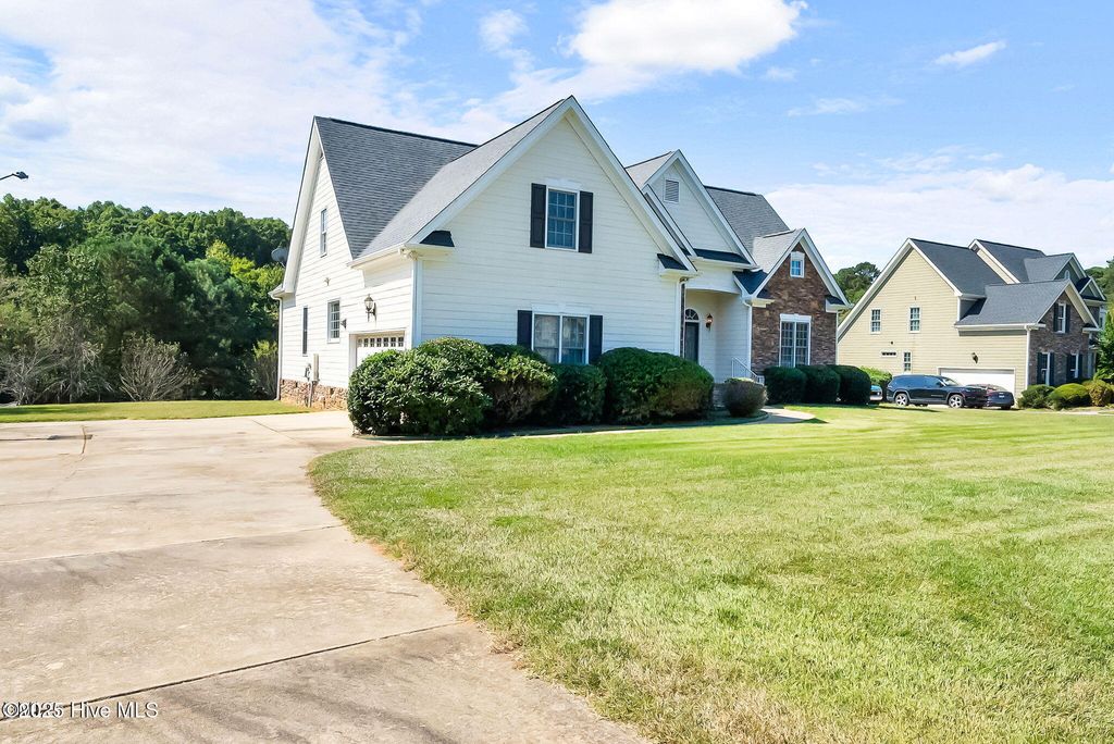 Photo of 90 Scotts Pine Circle, Wake Forest, NC 27587 (MLS # 100541346)