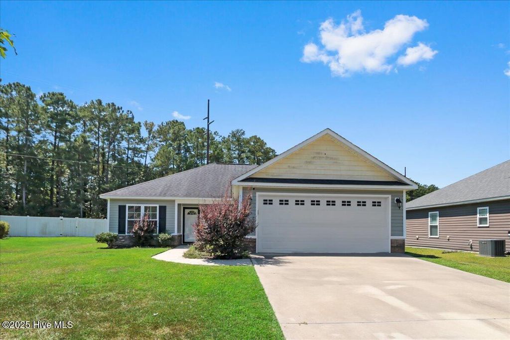 Photo of 3609 Delesa Court, New Bern, NC 28560 (MLS # 100529242)