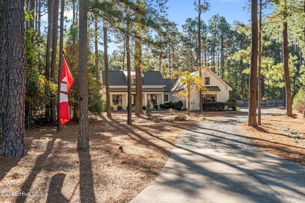 Photo of 6 Hobkirk Court, Pinehurst, NC 28374 (MLS # 100537983)