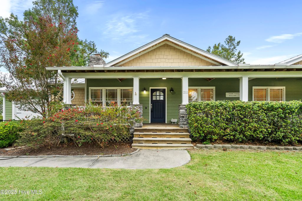 Photo of 211 Riverside Drive, Sneads Ferry, NC 28460 (MLS # 100530679)