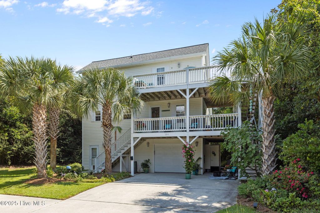 Photo of 204 Holly Street, Emerald Isle, NC 28594 (MLS # 100526445)