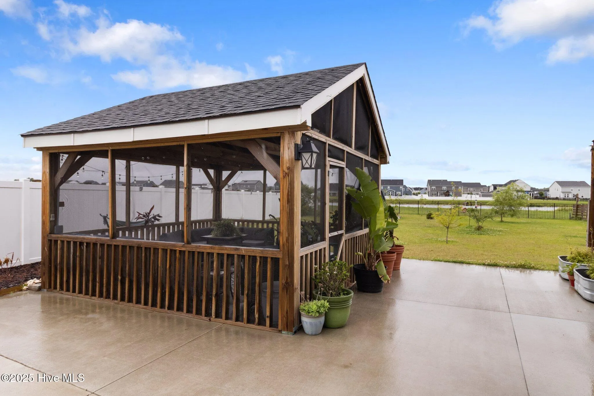 Moyock, North Carolina 27958, United States, 5 Bedrooms Bedrooms, ,4 BathroomsBathrooms,Residential,Active,250822