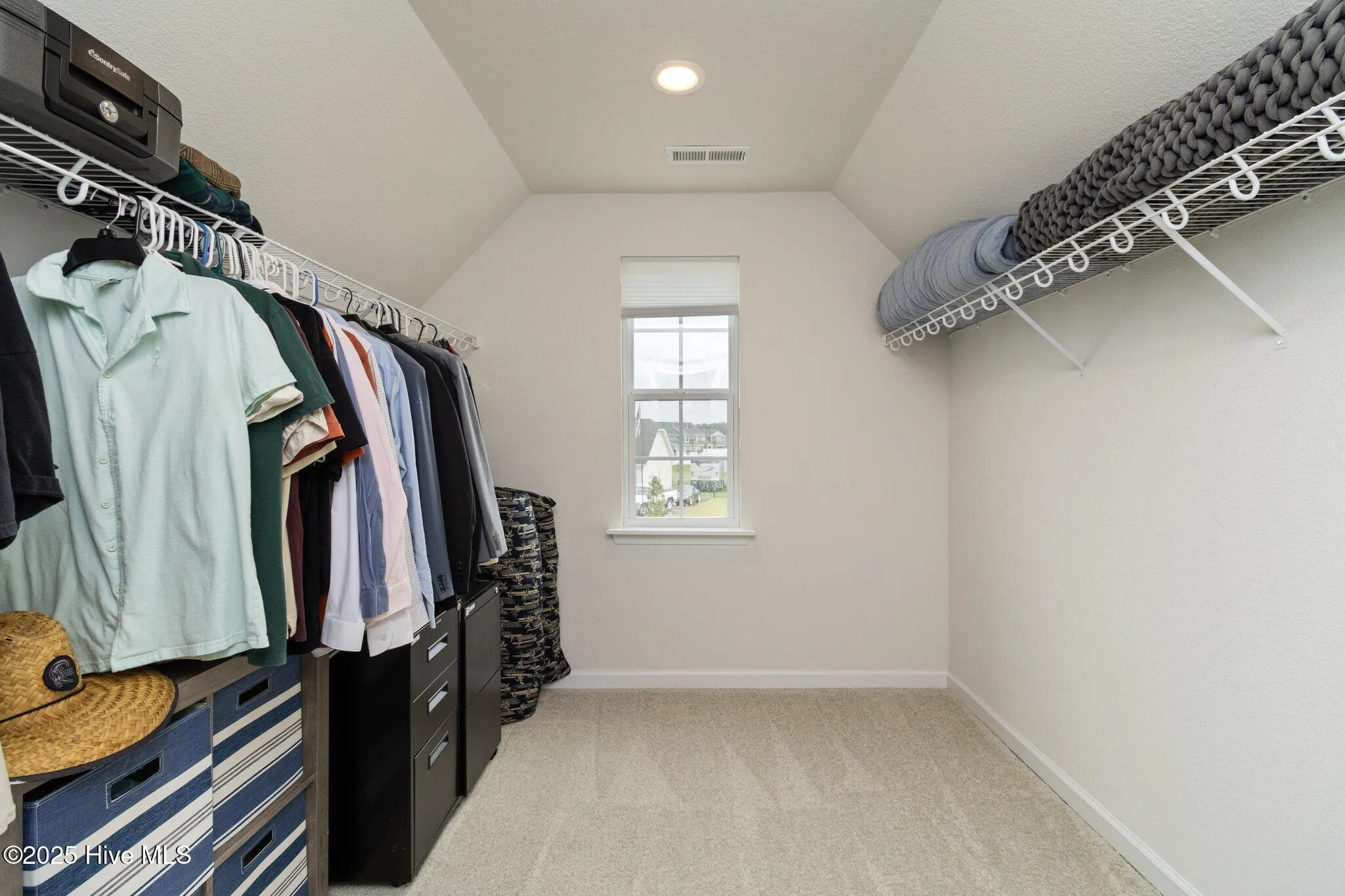 Moyock, North Carolina 27958, United States, 5 Bedrooms Bedrooms, ,4 BathroomsBathrooms,Residential,Active,250822