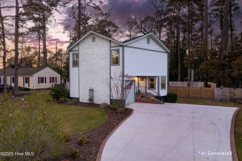 Photo of 4704 Trent Woods Drive, Trent Woods, NC 28562 (MLS # 100498846)