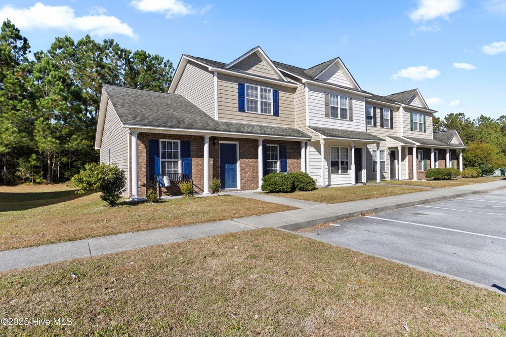 Photo of 806 Springwood Drive, Jacksonville, NC 28546 (MLS # 100542019)