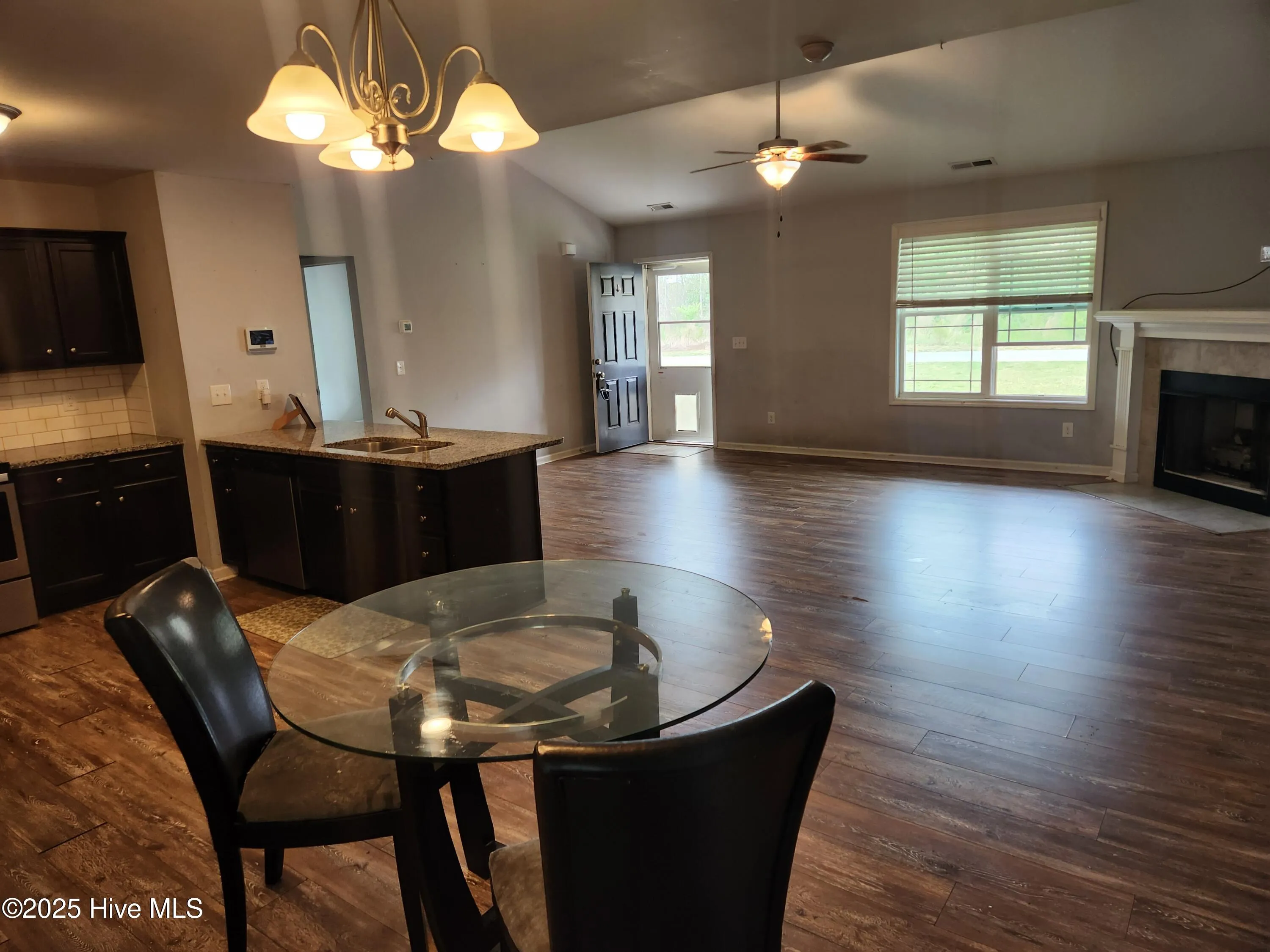 Goldsboro, North Carolina 27530, United States, 3 Bedrooms Bedrooms, ,2 BathroomsBathrooms,Residential,Active,36549