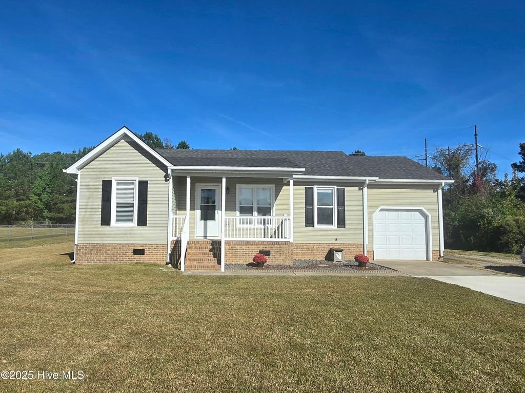 Photo of 1304 Stacie Drive, Elizabeth City, NC 27909 (MLS # 100538730)