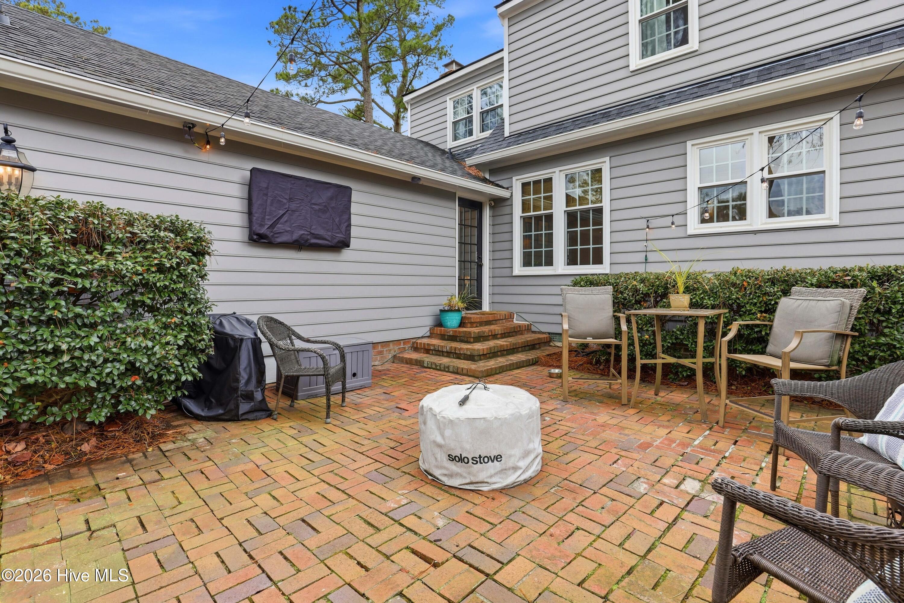 1204 W Highland Avenue