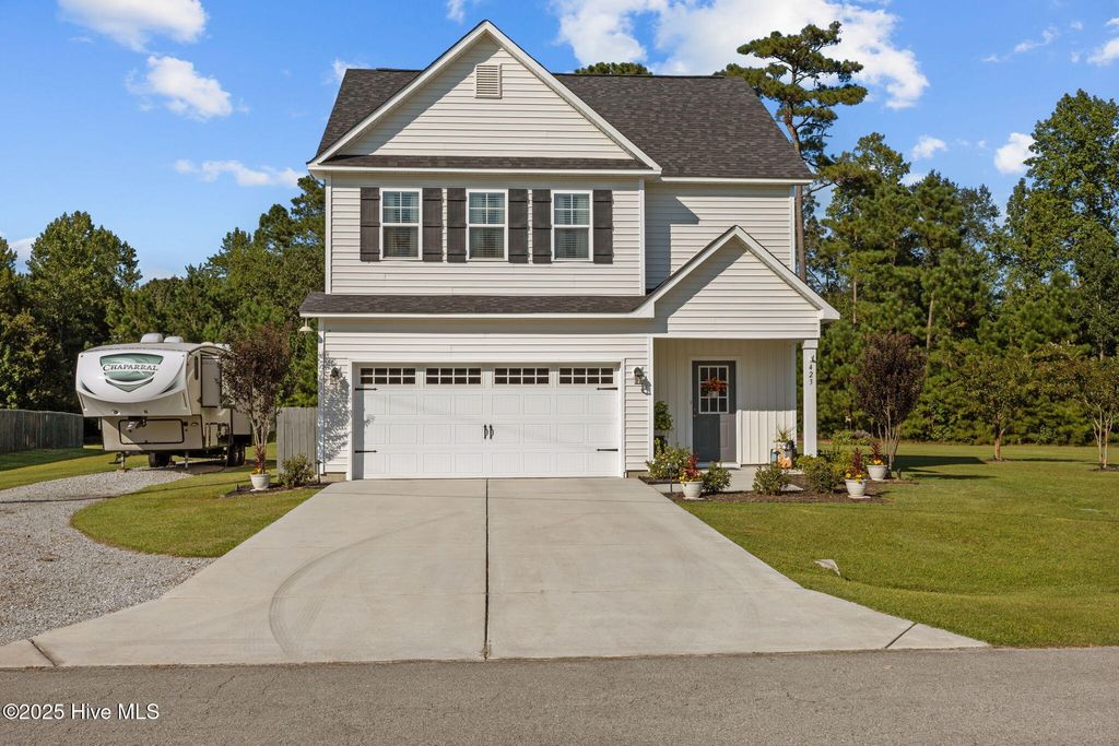 Photo of 423 Stanford Court, Maysville, NC 28555 (MLS # 100529820)