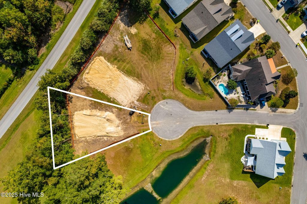 Photo of 154 Coventry Court, New Bern, NC 28562 (MLS # 100541030)