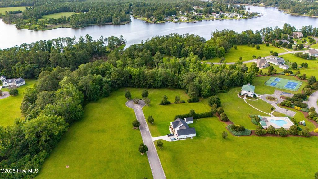 Photo of 330 Southern Way, Arapahoe, NC 28510 (MLS # 100513606)
