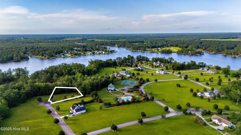Photo of 330 Southern Way, Arapahoe, NC 28510 (MLS # 100513606)